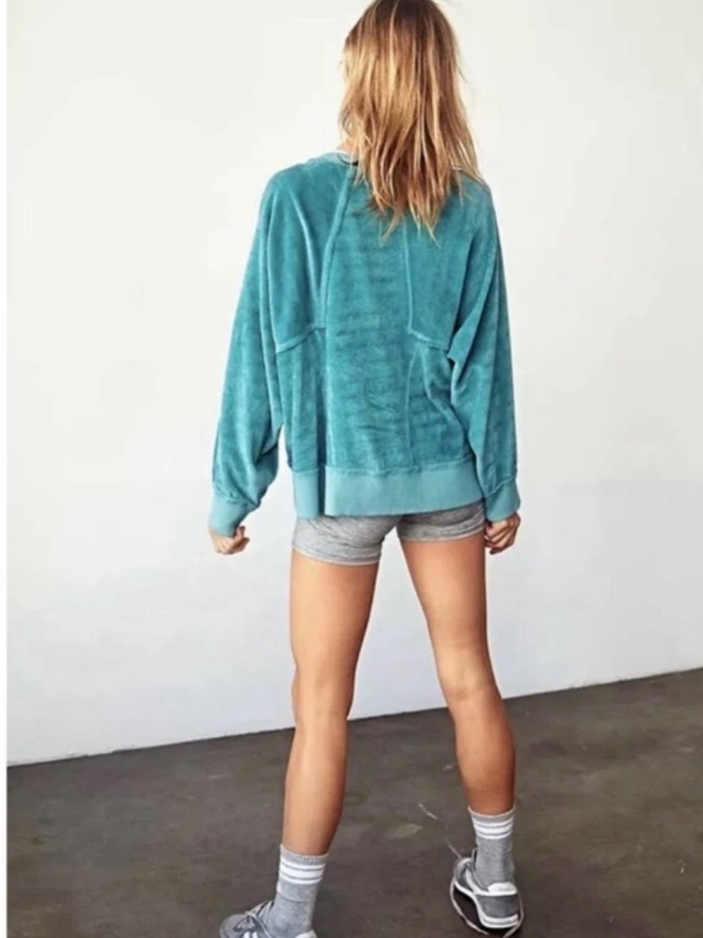 FREE PEOPLE Movement ‘Strive On' Velour Oversized Sweatshirt Women's Size Medium - Picture 3 of 8